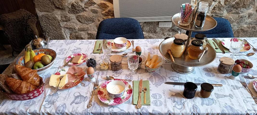 Location de vacances pour 2 personnes, avec jardin et vue ainsi que sauna et piscine à Saint-Estèphe (Dordogne) - 4