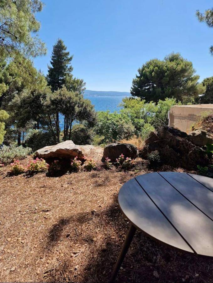 Ferienwohnung für 3 Personen, mit Terrasse und Garten sowie Ausblick in Nemira