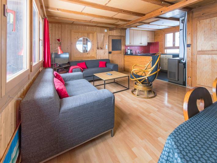 Chalet de la Vue des Alpes in Fontaines (NE), Val-de-Ruz