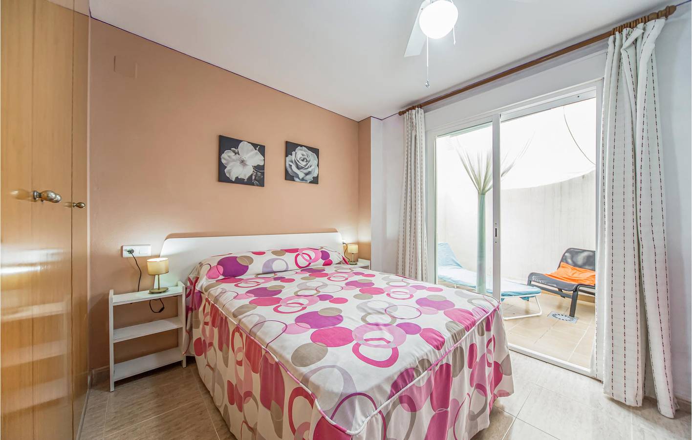 Apartamento vacacional entero, Costa Apt con Terraza &AC cerca de Dylan's Pizza in Miramar, Costa de Valencia