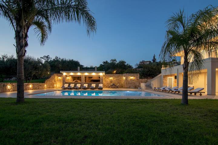 Villa for 16 people, with garden and terrace - 1