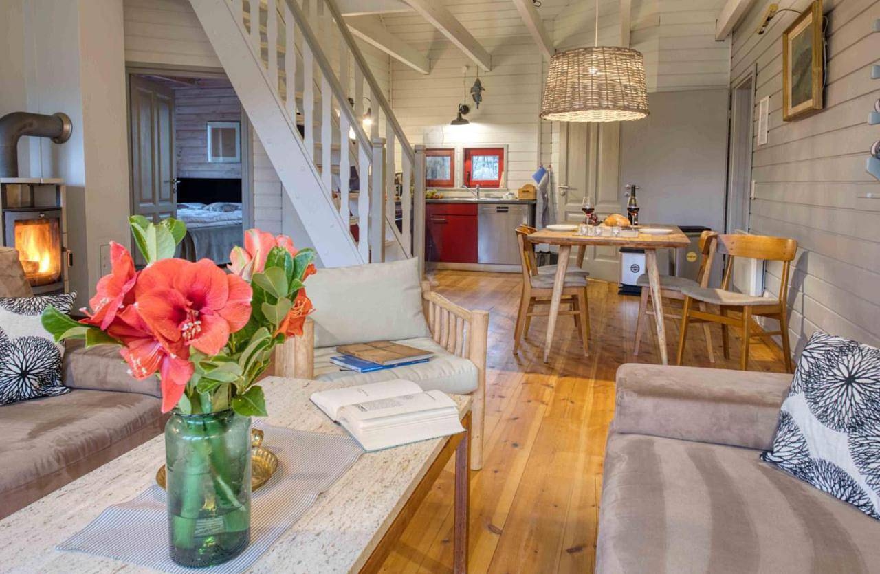 Traumhaff - Sea Hideaway Ostsee Region - privates Nordicspa, Kamin, Kunst, Hund 300m zum Strand in Rieth am See, Luckow