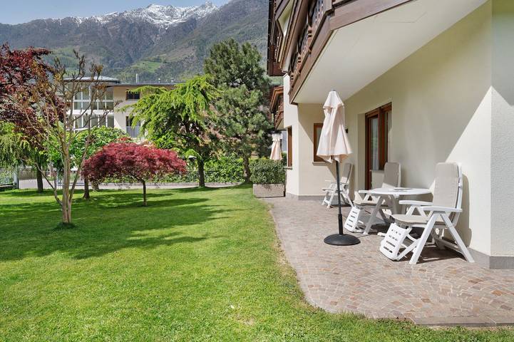 Appartamento intero, Appartamento 'Mayr Zwei' con vista sulle montagne, terrazza privata e Wi-Fi in Plaus, Gruppo Ortles-Cevedale