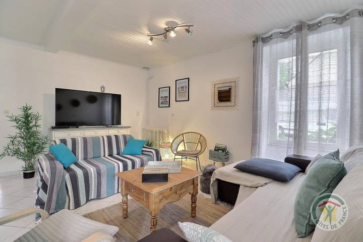 Gîte pour 8 personnes, avec jardin, animaux acceptés à Miniac-Morvan - 2