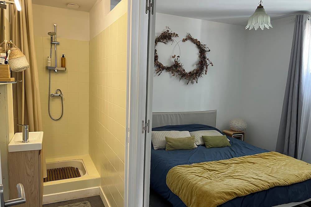Maison Basque Traditionnelle Bien Rénovée Entre mer et Montagne, Chiens Acceptés in Bassussarry, Bayonne region