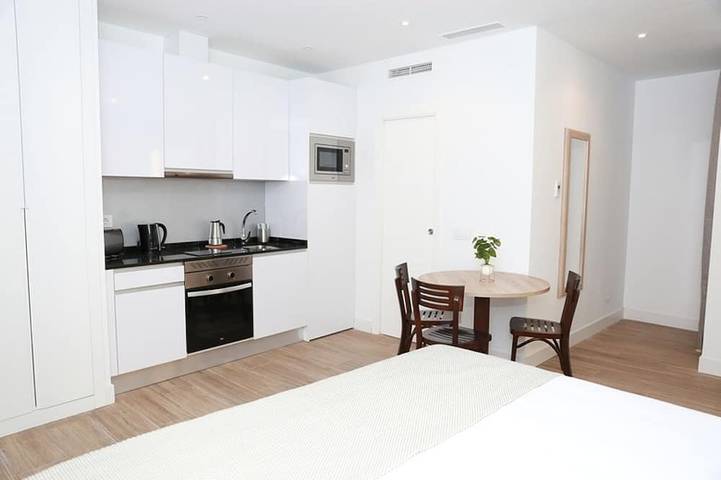 Appartement entier, Studio intérieur pour 2 personnes in Centro (Madrid), Madrid