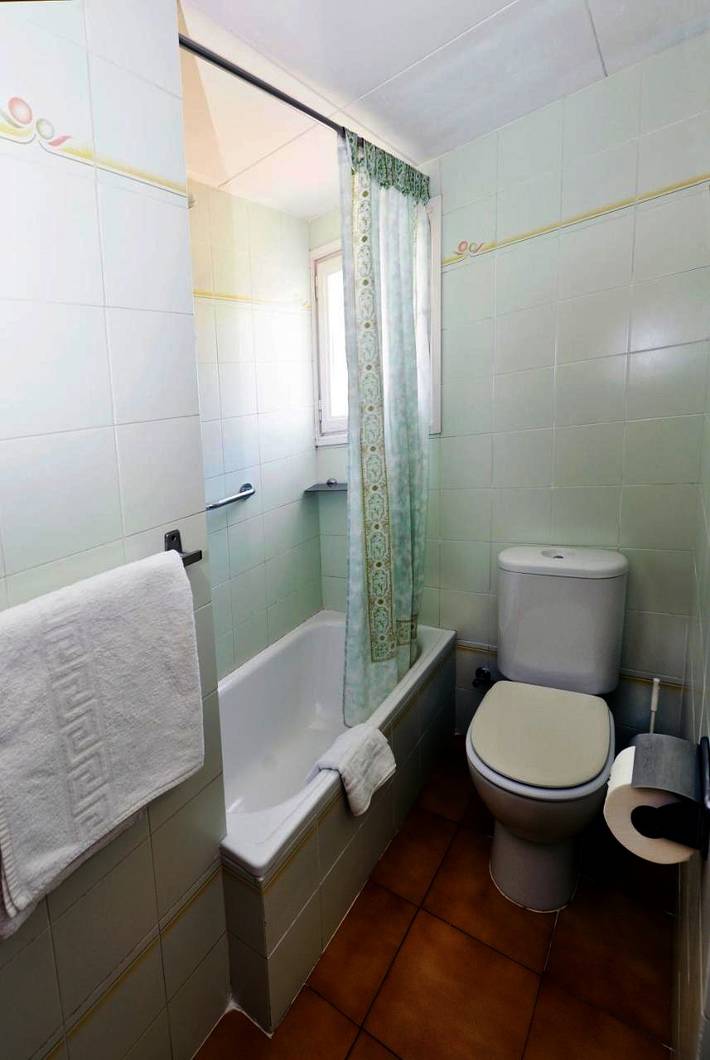 Maison d’hôte pour 2 personnes, avec jardin ainsi que piscine et terrasse, animaux acceptés à Lloret de Mar - 2