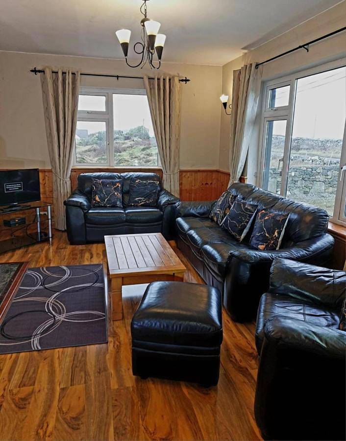 Holiday rental for 9 people, with Garden and View in Ballyconneely