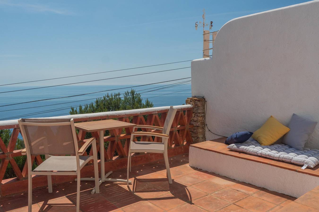 Apartamento entero, Bonito apartamento con vistas al mar y piscina. in sa Tuna, Begur