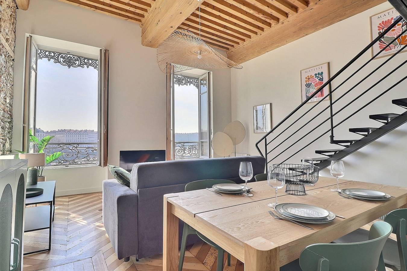 Entire apartment, Charming apartment with an unobstructed view. in Lyon, Rhône
