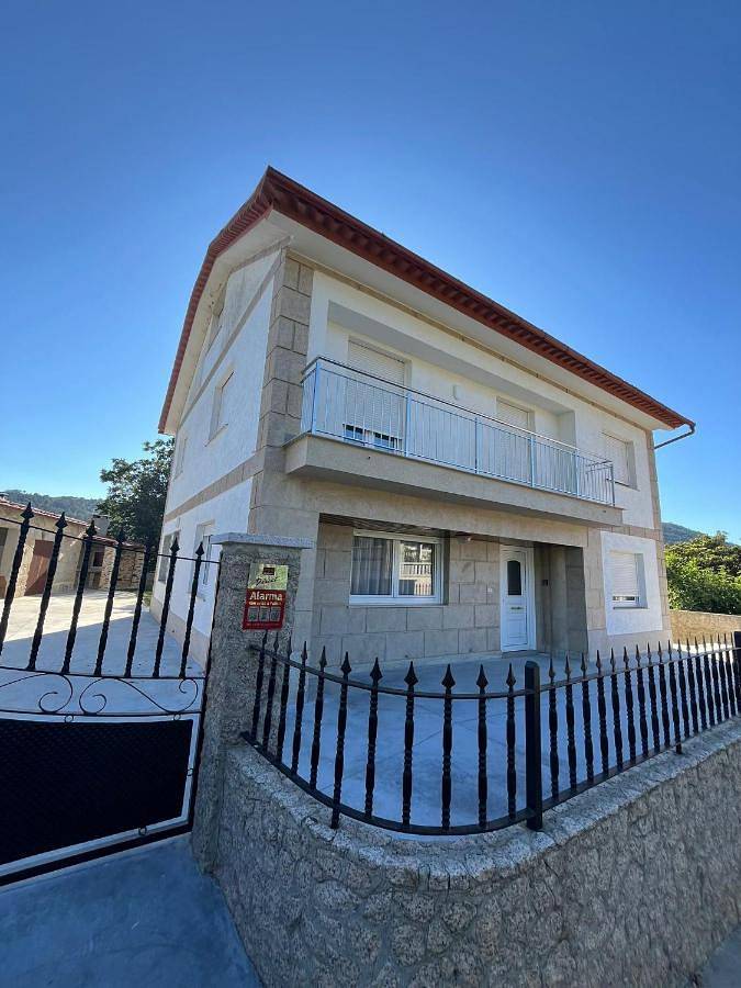 Apartamento para 10 personas, con Balcón y Jardín en Redondela