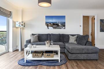 Apartment for 2 People in Penally, Wales, Photo 4