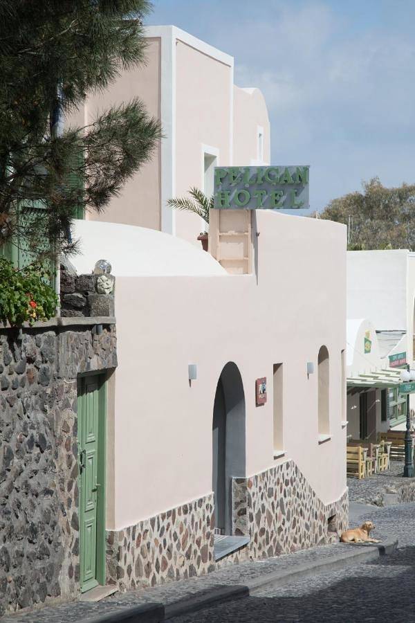 Pelican Hotel in Firostefani, Thera