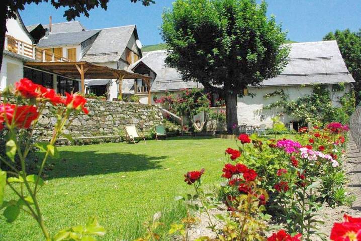Maison d’hôte pour 4 personnes, avec Terrasse ainsi que Jardin et Vue à Guchen