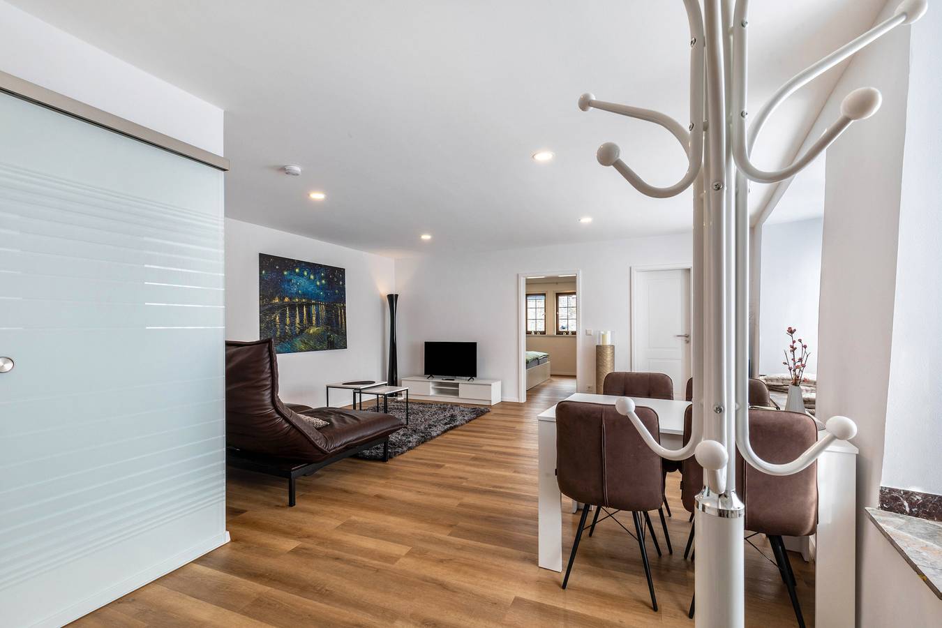 Geheel appartement, Appartement 'Werner-Senger-Haus Mitte' met gedeeld terras en wifi in Limburg (Duitsland), Lahntal