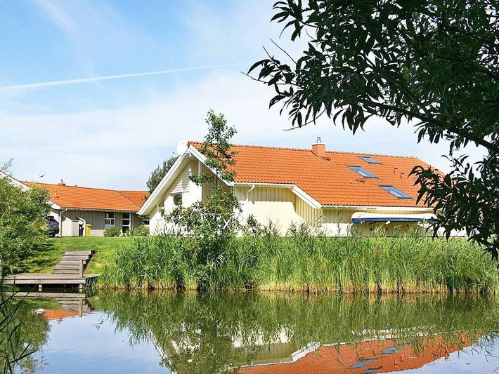 Ferienhaus für 12 Personen, mit Terrasse und Garten, kinderfreundlich in Otterndorf