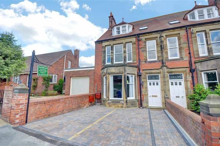 Cottage for 6 people, with pets in Robin Hood's Bay