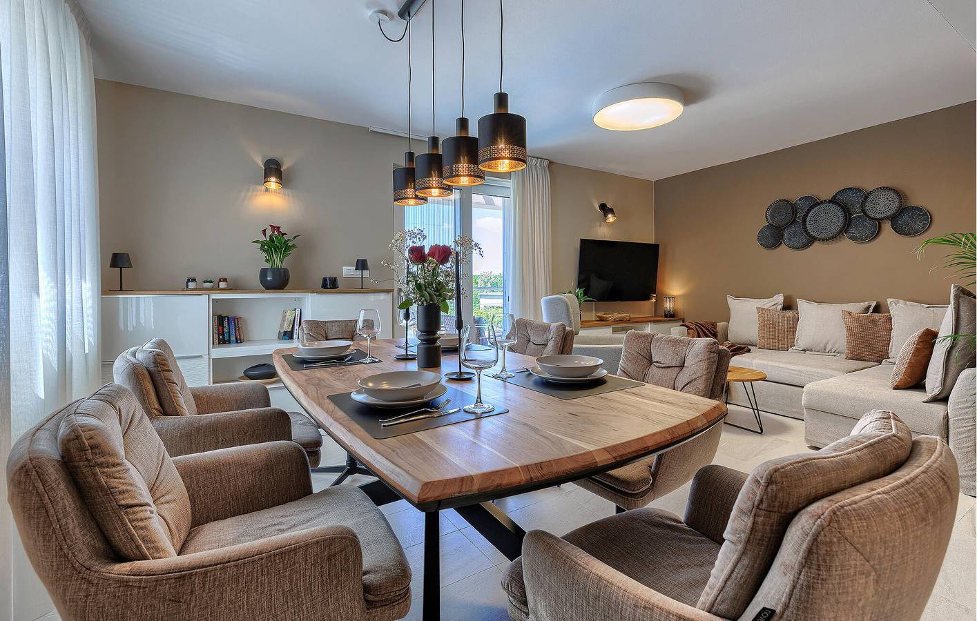 Appartement moderne de 2 chambres avec piscine, terrasse et Wi-Fi, à 2 km de la rivière in Labin, Côte Est de l'Istrie