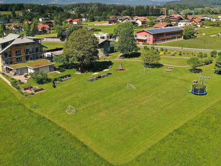 Ferienwohnung für 4 Personen, mit Balkon und Terrasse sowie Garten