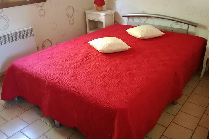 Location de vacances pour 4 personnes, avec terrasse et jardin à Naujac-sur-Mer - 2