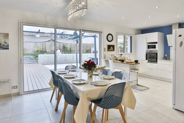 Location de vacances pour 8 personnes, avec piscine et jardin, adapté aux familles à Saint-Vincent-sur-Jard - 3