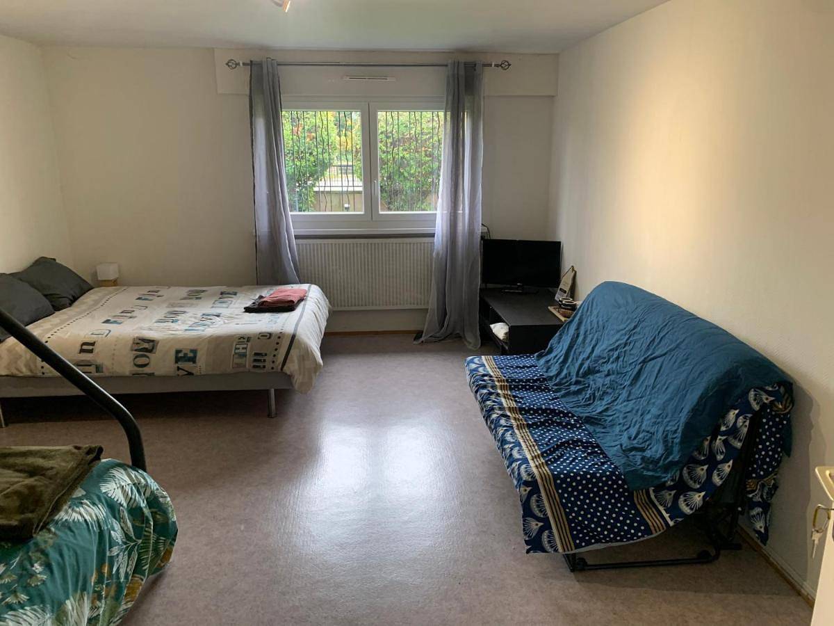 Appartement de vacances entier, Chambre Spacieuse pour Familles ou Groupes 5 Pers plus Bébé in Hœnheim, Région de Strasbourg