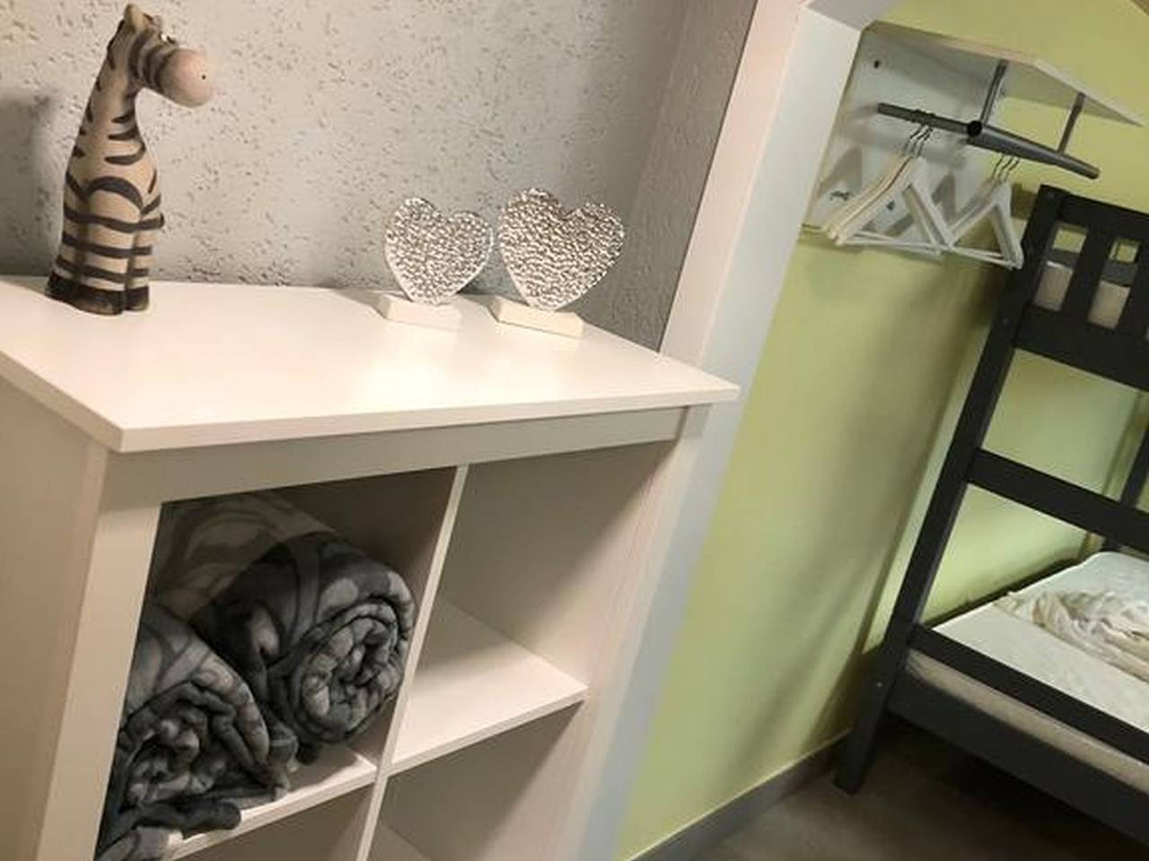 Gästehaus Diebold - Familienzimmer Nr. 2 im Untergeschoss mit Wc/Dusche in Europa-Park, Rust