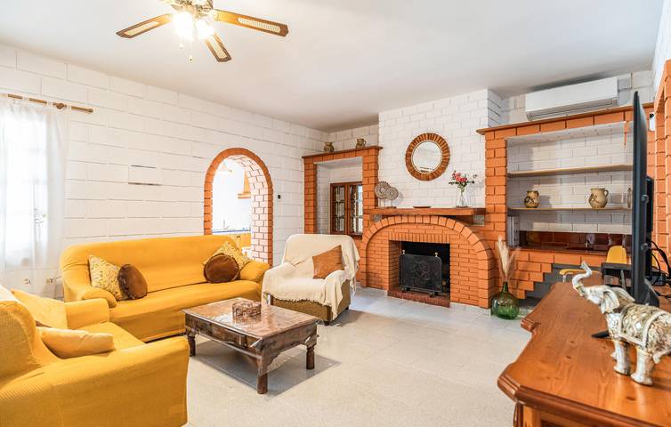 Alhaurín Oase: Modernes Apartment mit Pool und Kamin in Pinos de Alhaurín, Alhaurín de la Torre