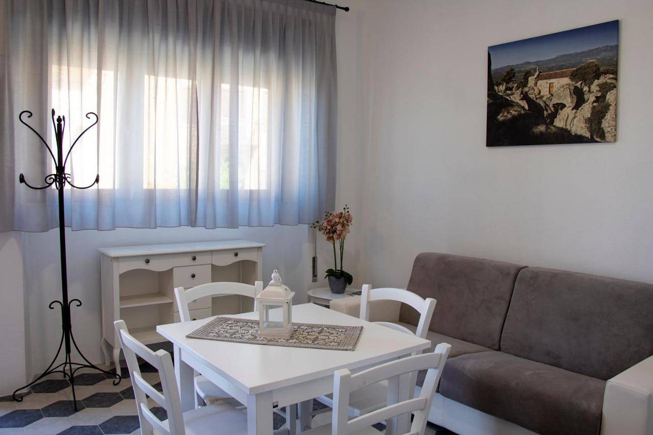 Double Room with Private Bathroom in Luogosanto, Gallura