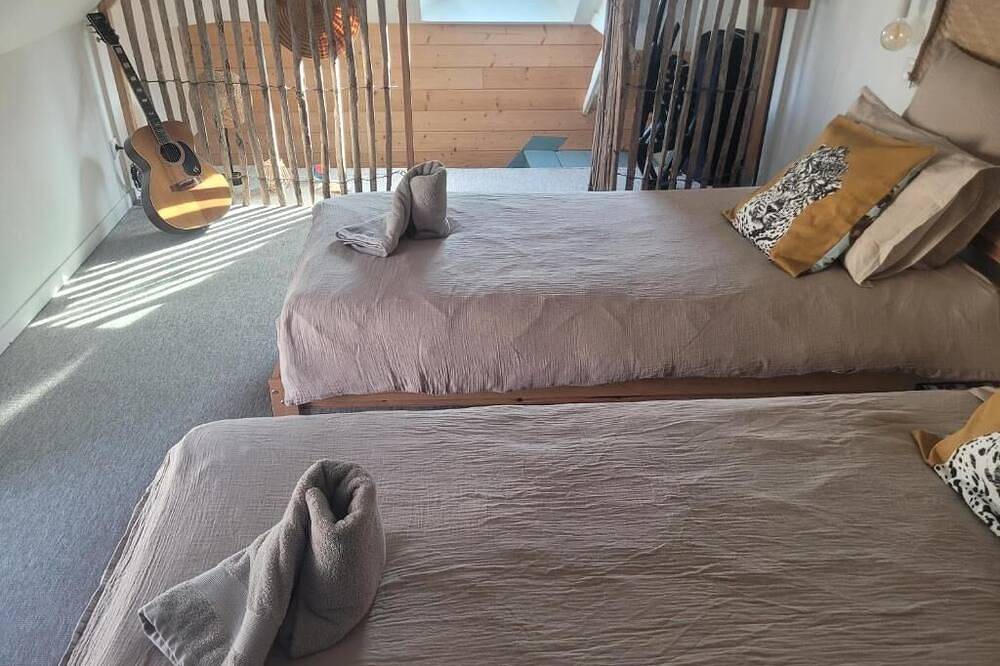 The charm of a small fisherman's house in Port-en-Bessin-Huppain, Bayeux region