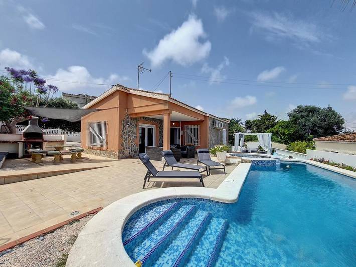 Casa rural para 6 personas, con piscina y jardín en Cartagena