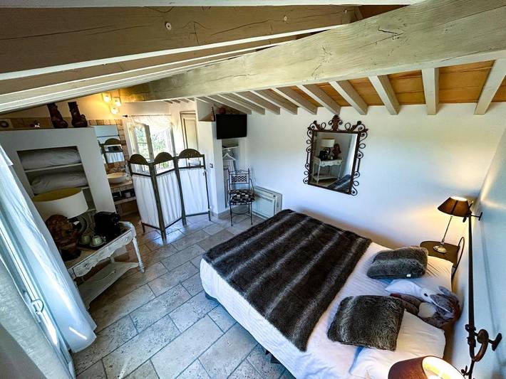 Location de vacances pour 2 personnes, avec piscine ainsi que jacuzzi et jardin à Castillon-du-Gard - 3