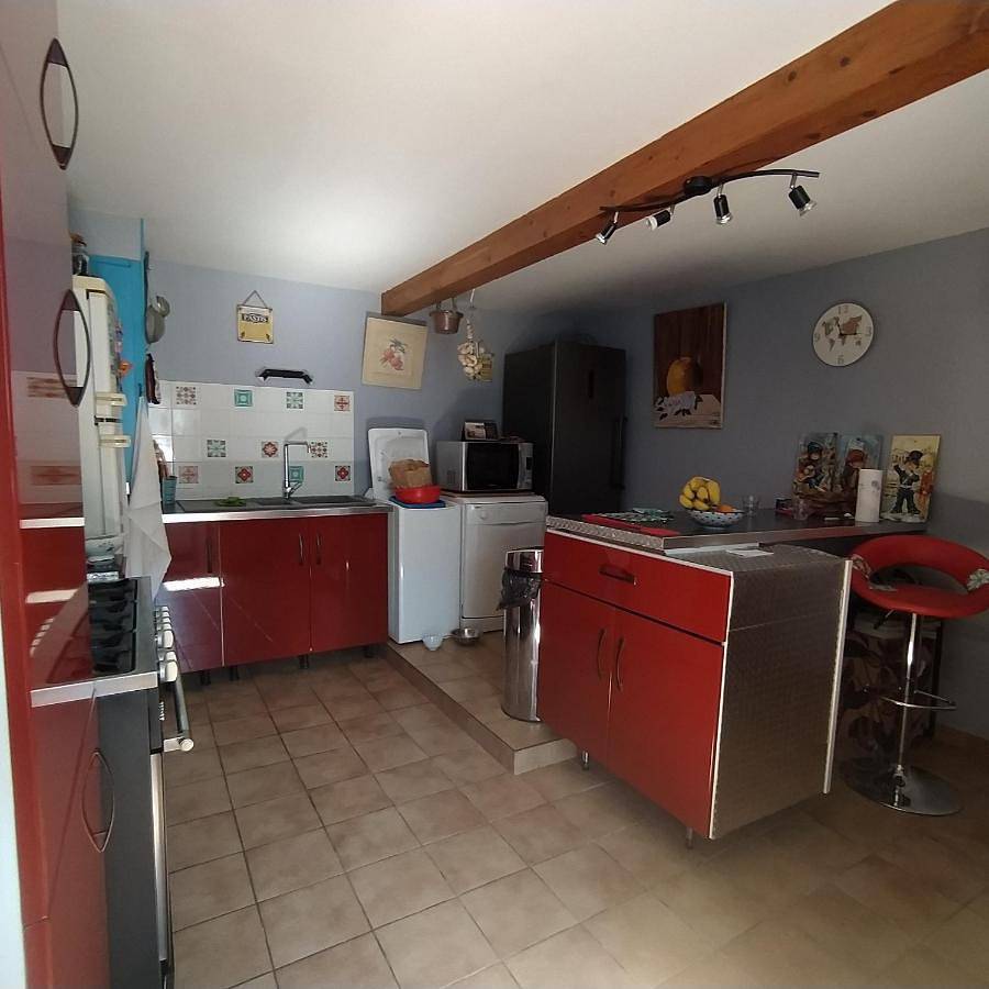 Comfort Triple Room with Shower in Saint-Bertrand-de-Comminges, Haute-Garonne