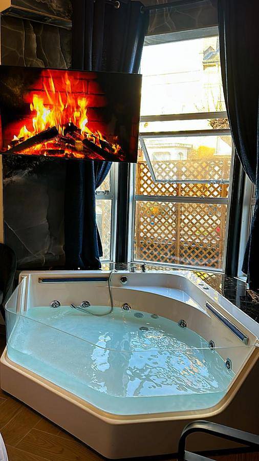 G Eighty Four in Hackney, Londres