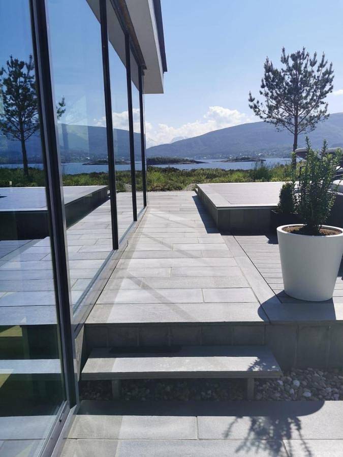 Villa für 8 Personen, mit Sauna und Garten sowie Pool und Ausblick in Ålesund - 3