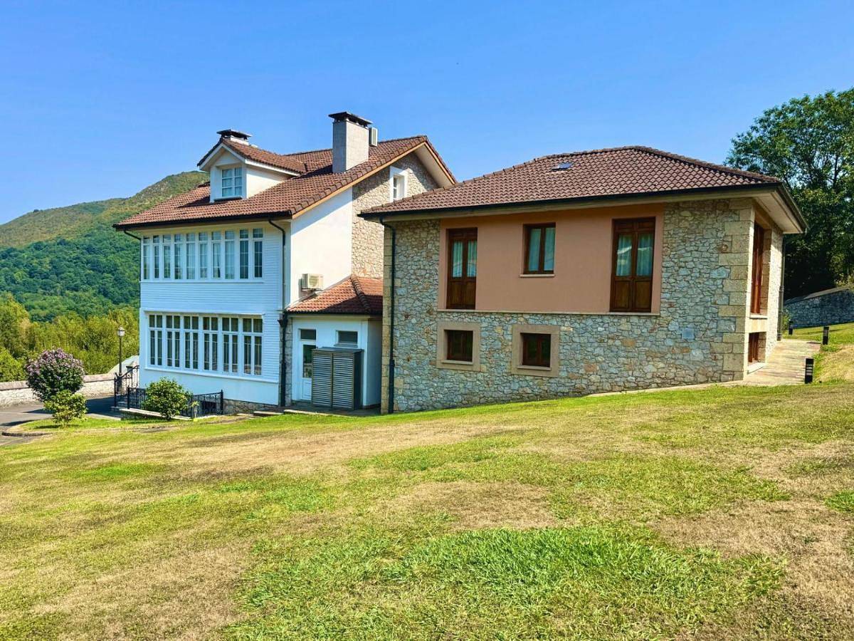 Hotel Quinta Solera in Oviedo, Cordillera Cantábrica