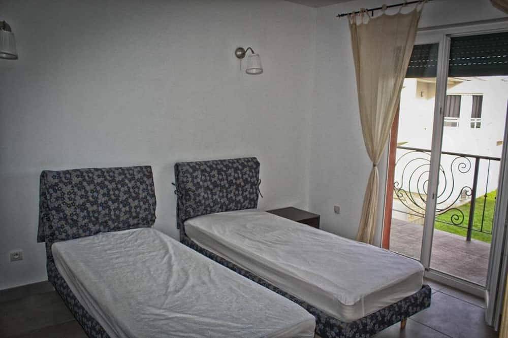 Entire apartment, Residence Marea, 2-bedroom apartment in Moriani-Plage, Corte region