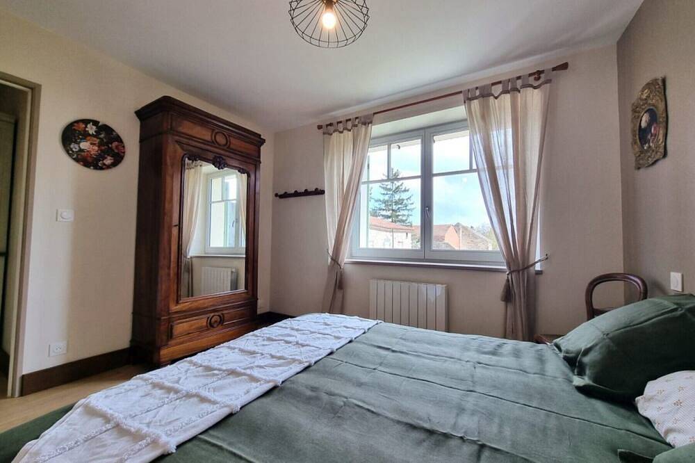 Autrefois-ici, Casa acogedora cerca del centro de la ciudad in Brioude, Alto Loira