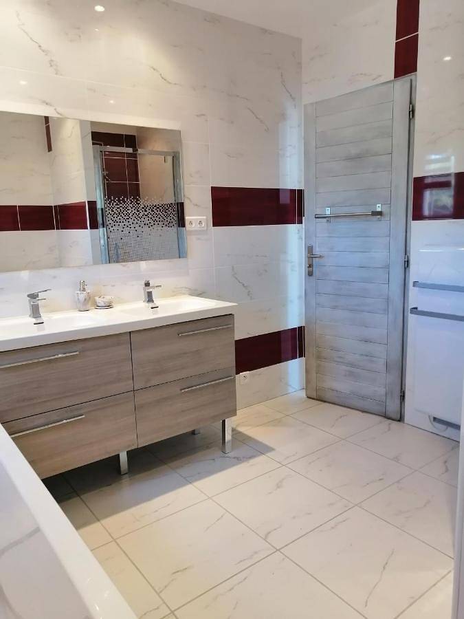 Location de vacances pour 6 personnes, avec jacuzzi et terrasse à Saint-Christol-de-Rodières - 3