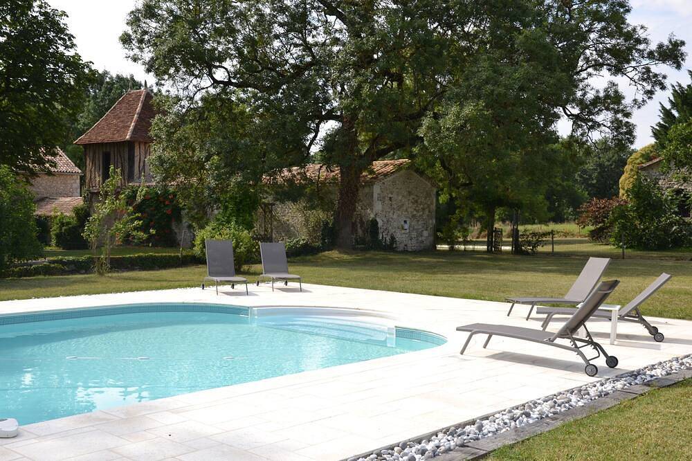 Schöne Périgord Haus im Herzen des südlichen Bergerac Bastides in Plaisance, Périgord Pourpre