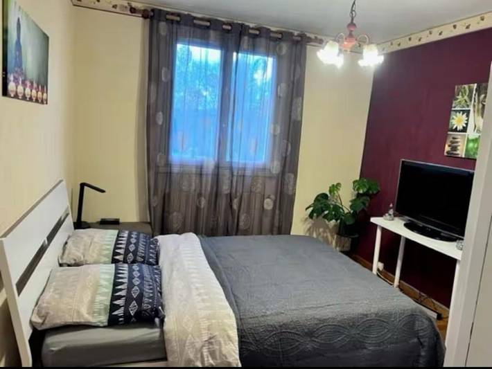 Gîte pour 2 personnes, avec Terrasse et Jardin dans Grâces