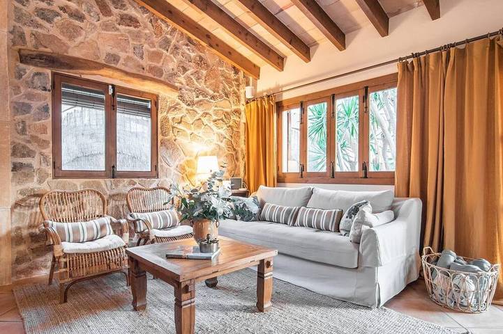 Awesome home in Capdepera with private swimming pool, can be inside or outside in Capdepera, East Majorca
