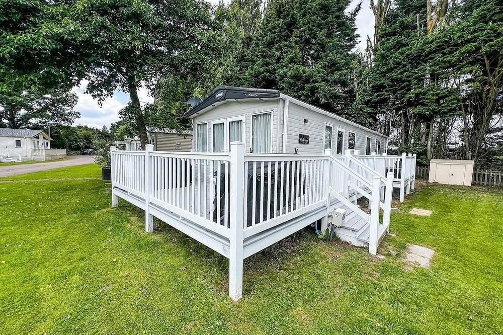 Bungalow for 6 People in Essex, East of England