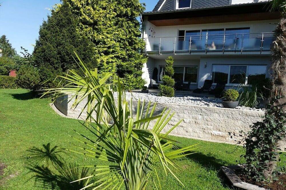 Ferienwohnung mit 2 Schlafzimmer in Hohenahr, Naturpark Lahn-Dill-Bergland