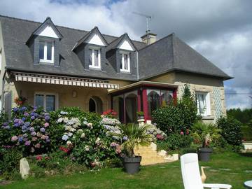 Cottage pour 2 personnes, avec terrasse et jardin dans Mesnil-Roc'h
