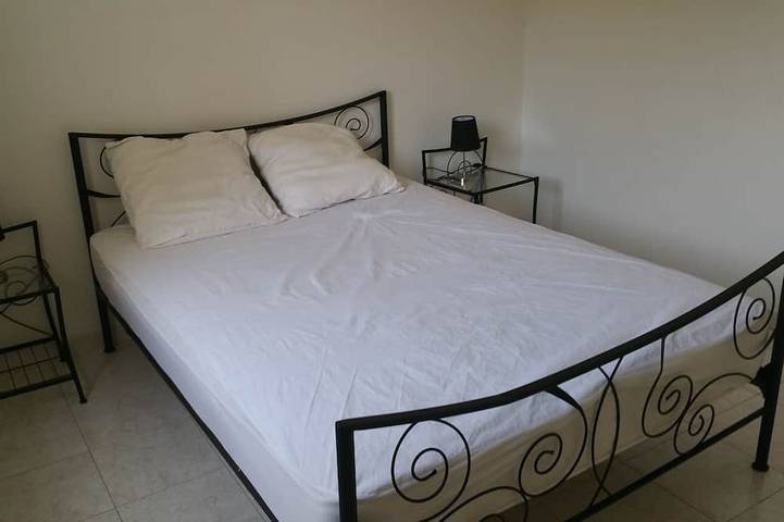 Ganze Wohnung, Sehr schönes 3 Zimmer modernes Schwimmbad Parkplatz WIFI 300 m Golfe Juan Strand in Vallauris, Mittelmeerküste (Frankreich)
