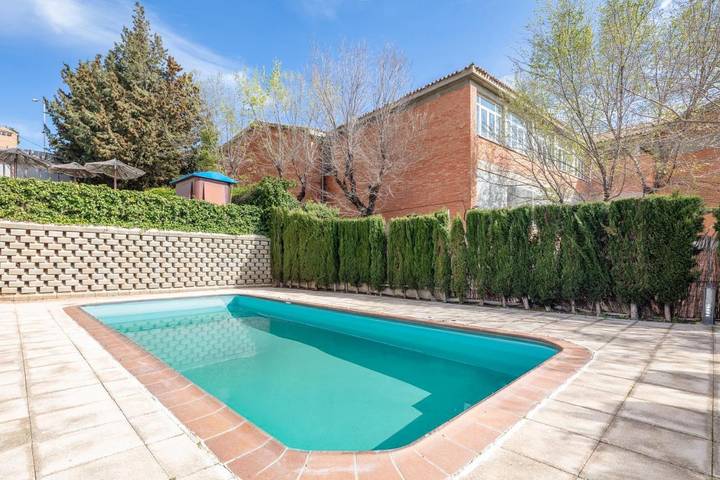 Apartamento para 2 personas, con piscina y jardín en Toledo