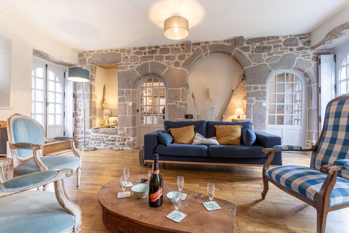 Location de vacances pour 12 personnes, avec terrasse et jardin à Erquy - 2