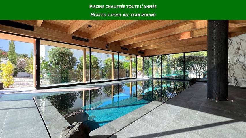 Appart’hôtel pour 2 personnes, avec piscine ainsi que jardin et vue