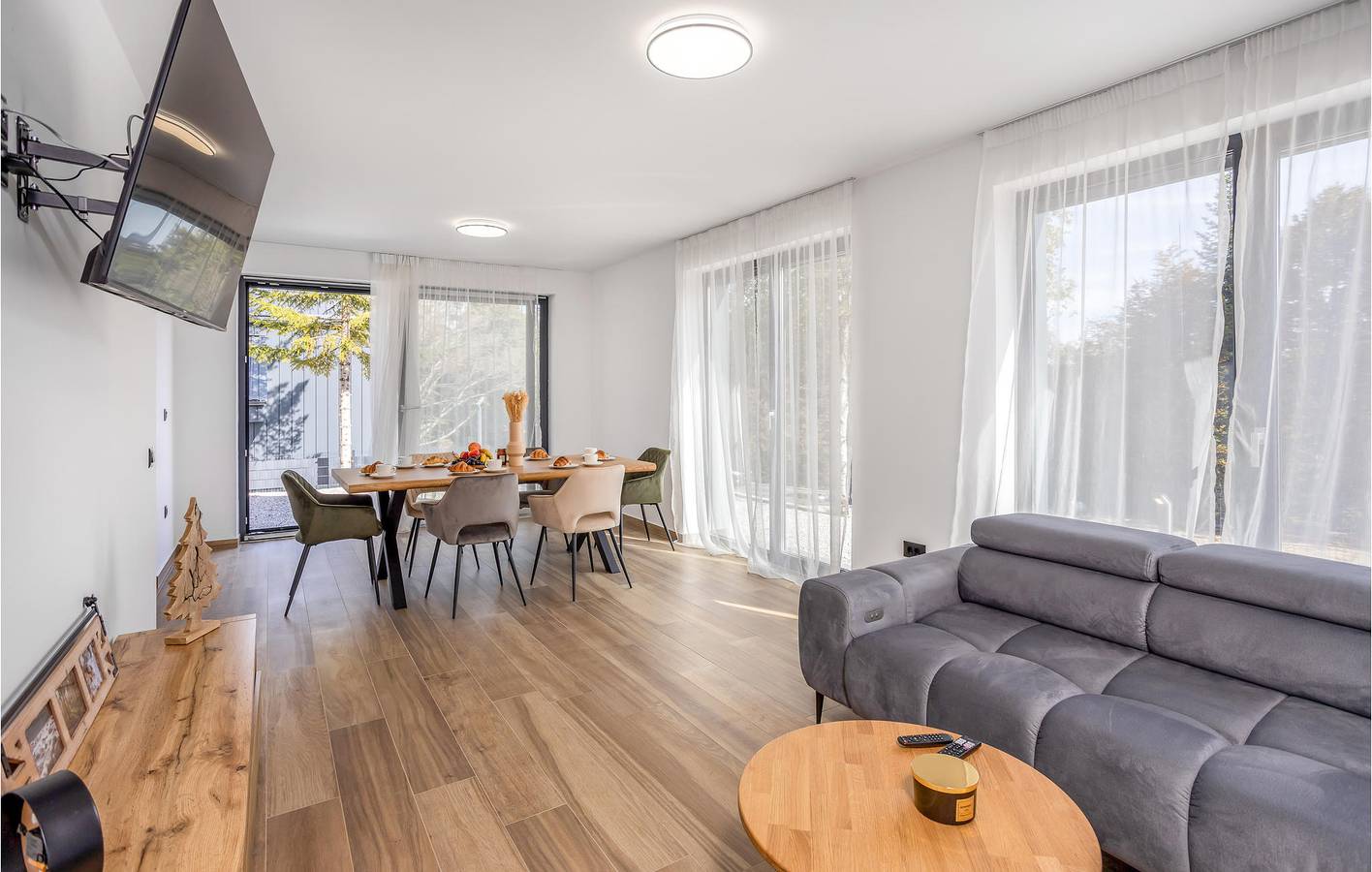 Charmante 100 m² große Wohnung mit Terrasse, Garten und WLAN in Delnice, Primorje-Gorski Kotar